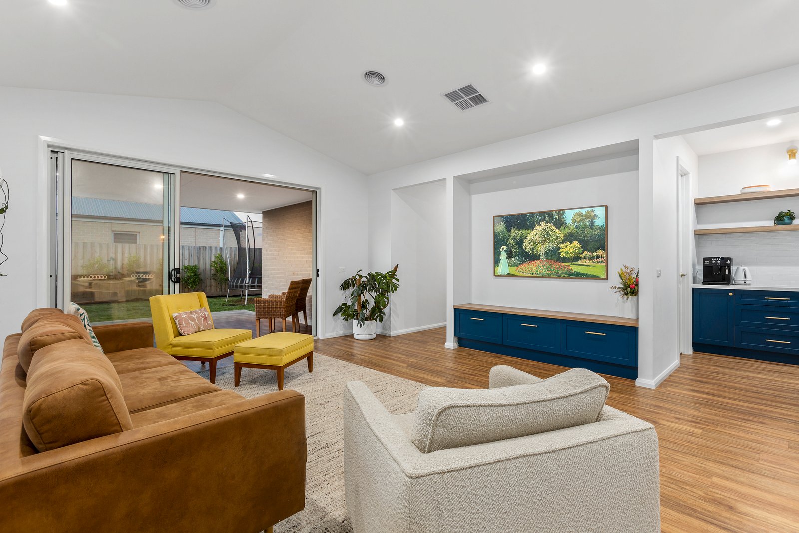 Property Gallery Thumbnail 7