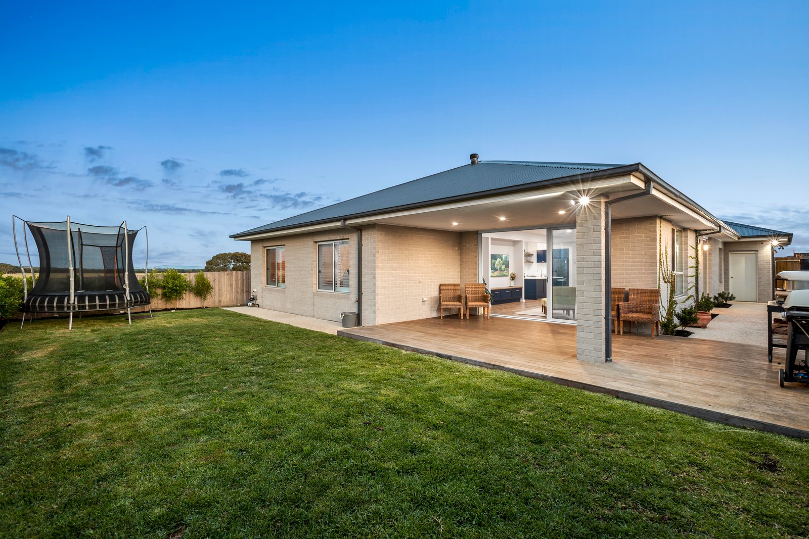 Property Gallery Thumbnail 12