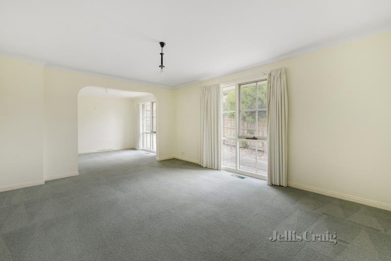 1/17 Fairview Road, Mount Waverley image 3