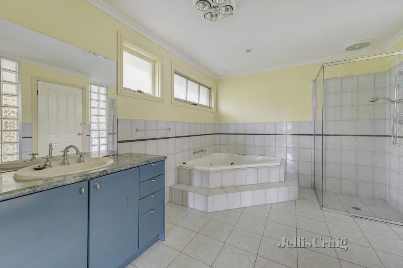 1/17 Fairview Road, Mount Waverley image 4