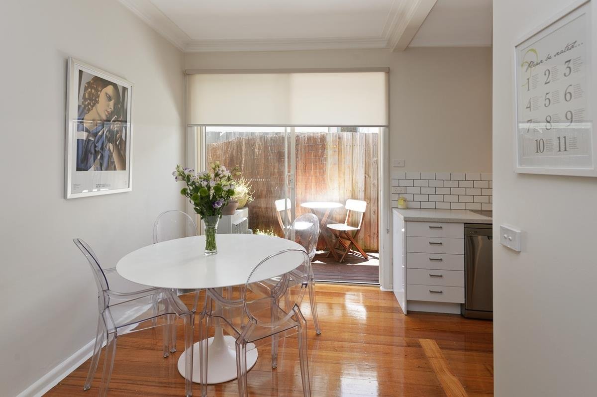 1/17 Garden Road, Camberwell image 2
