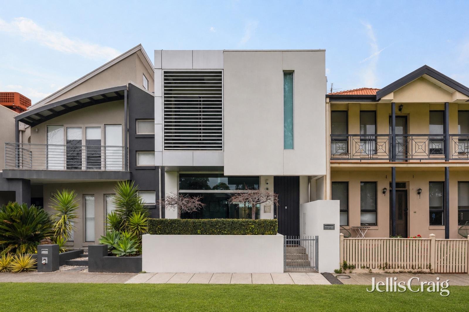 117 John Liston Drive, Newport image 1
