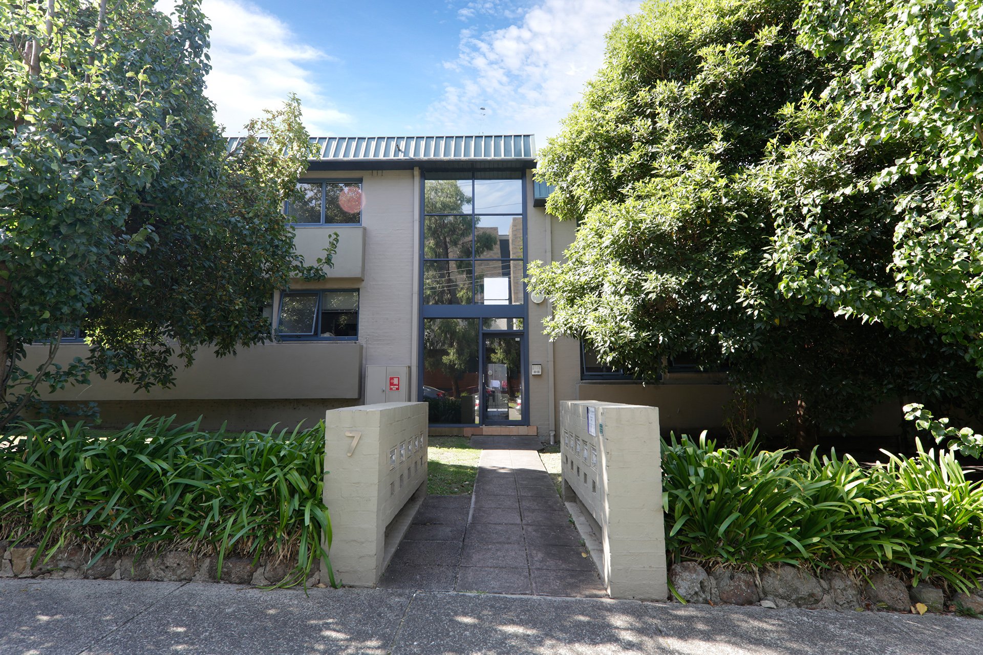 11/7 John Street, Box Hill image 1