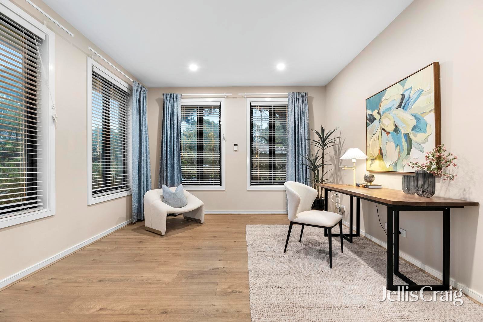 1/17 Lindwall Street, Glen&nbsp;Waverley image 2