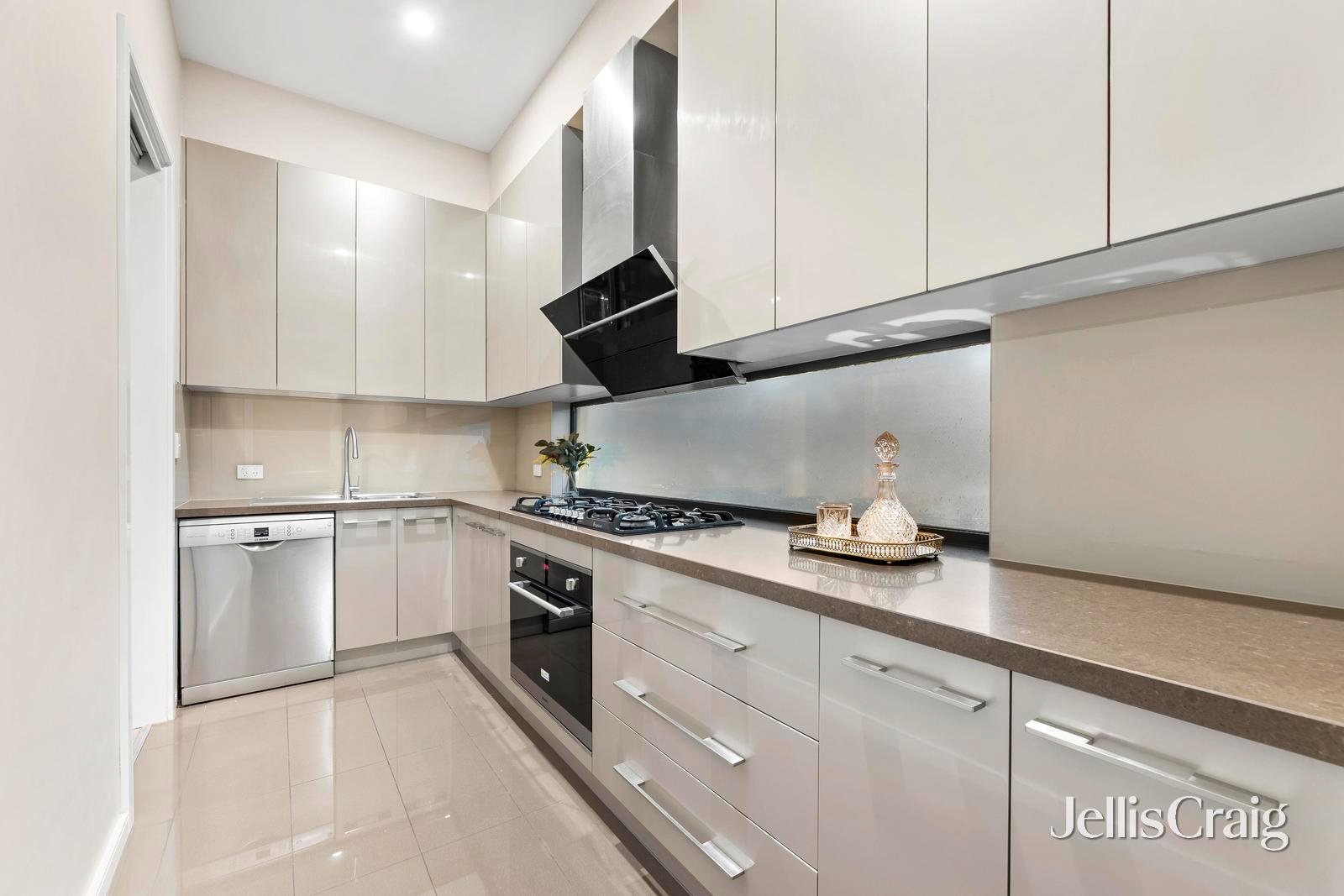 1/17 Lindwall Street, Glen&nbsp;Waverley image 4