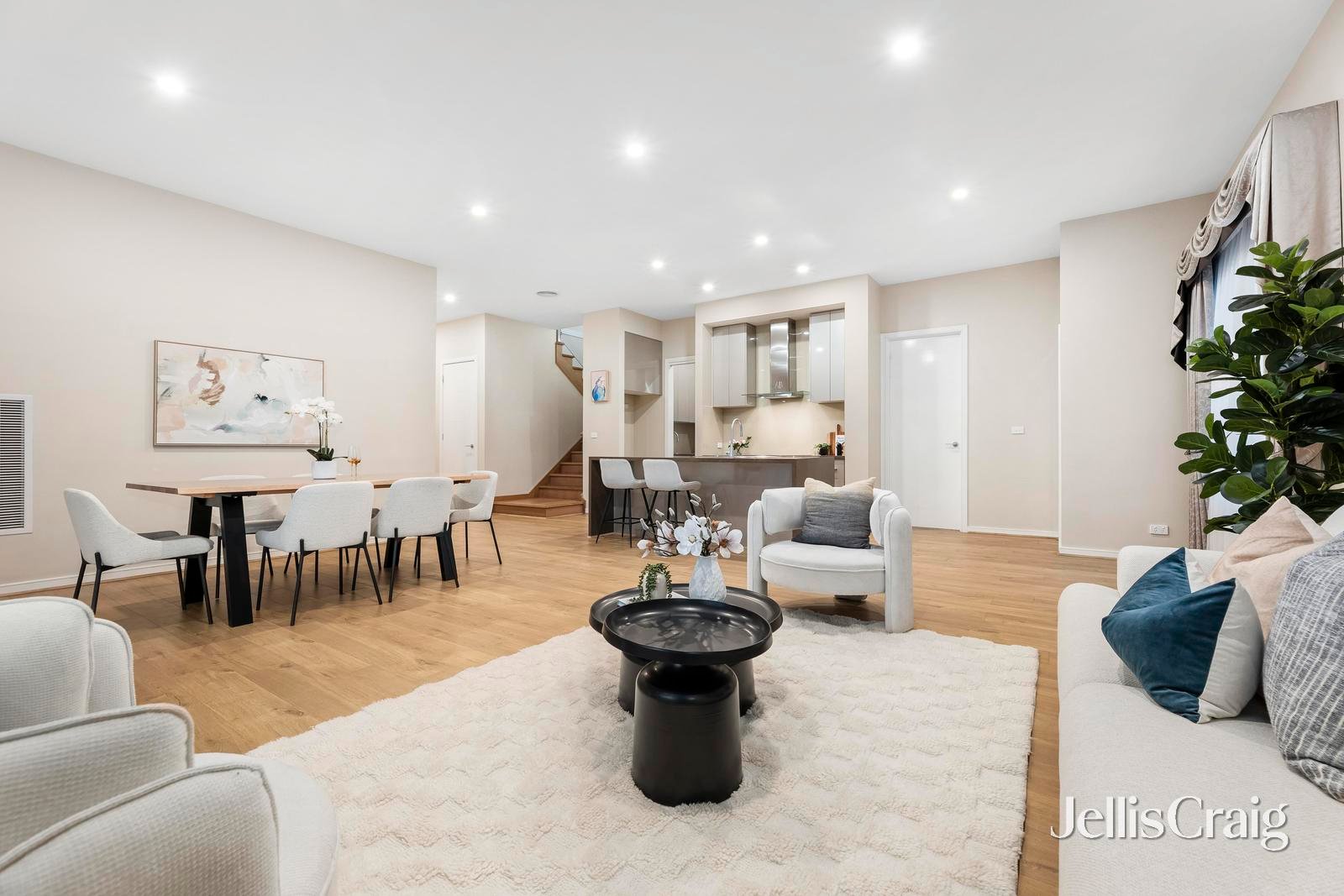 1/17 Lindwall Street, Glen&nbsp;Waverley image 6
