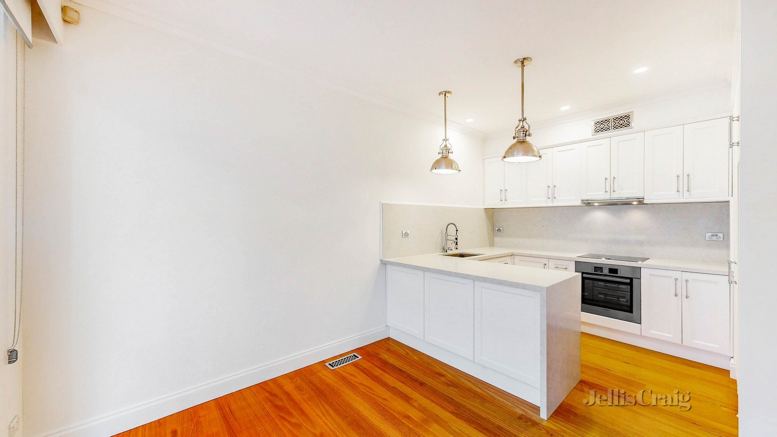 1/17 Nicholson St, South Yarra image 2