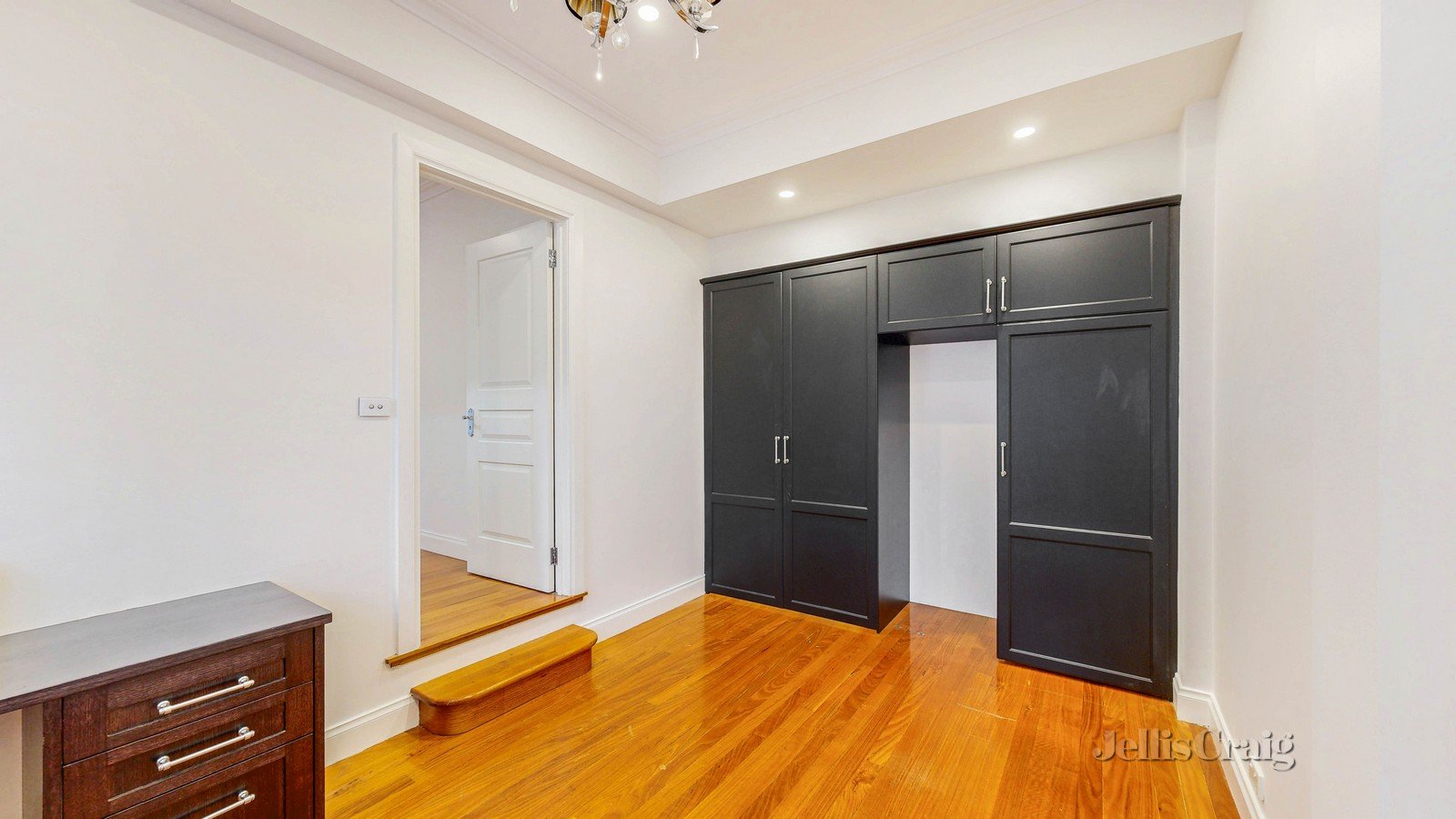 1/17 Nicholson St, South Yarra image 5