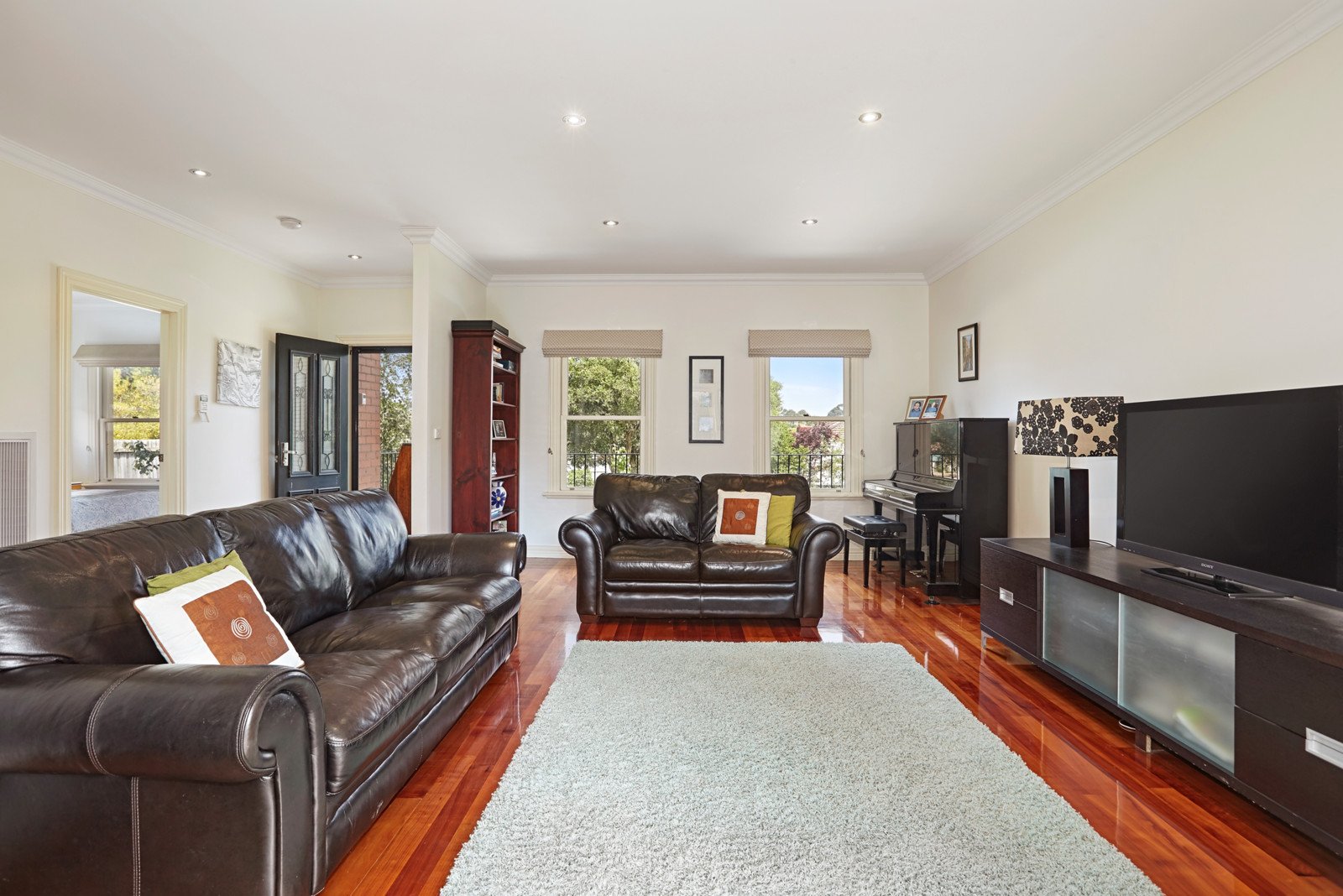 1/17 Somerset Road, Glen Iris image 2