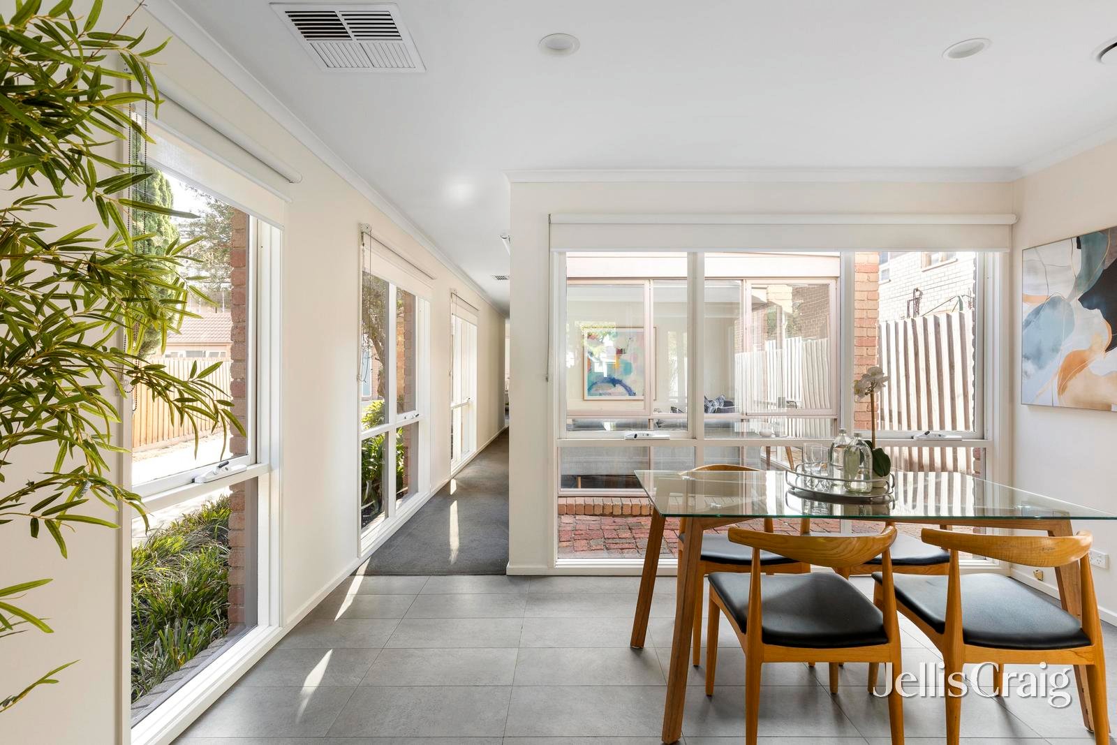 1/17 Toolambool Road, Carnegie image 5