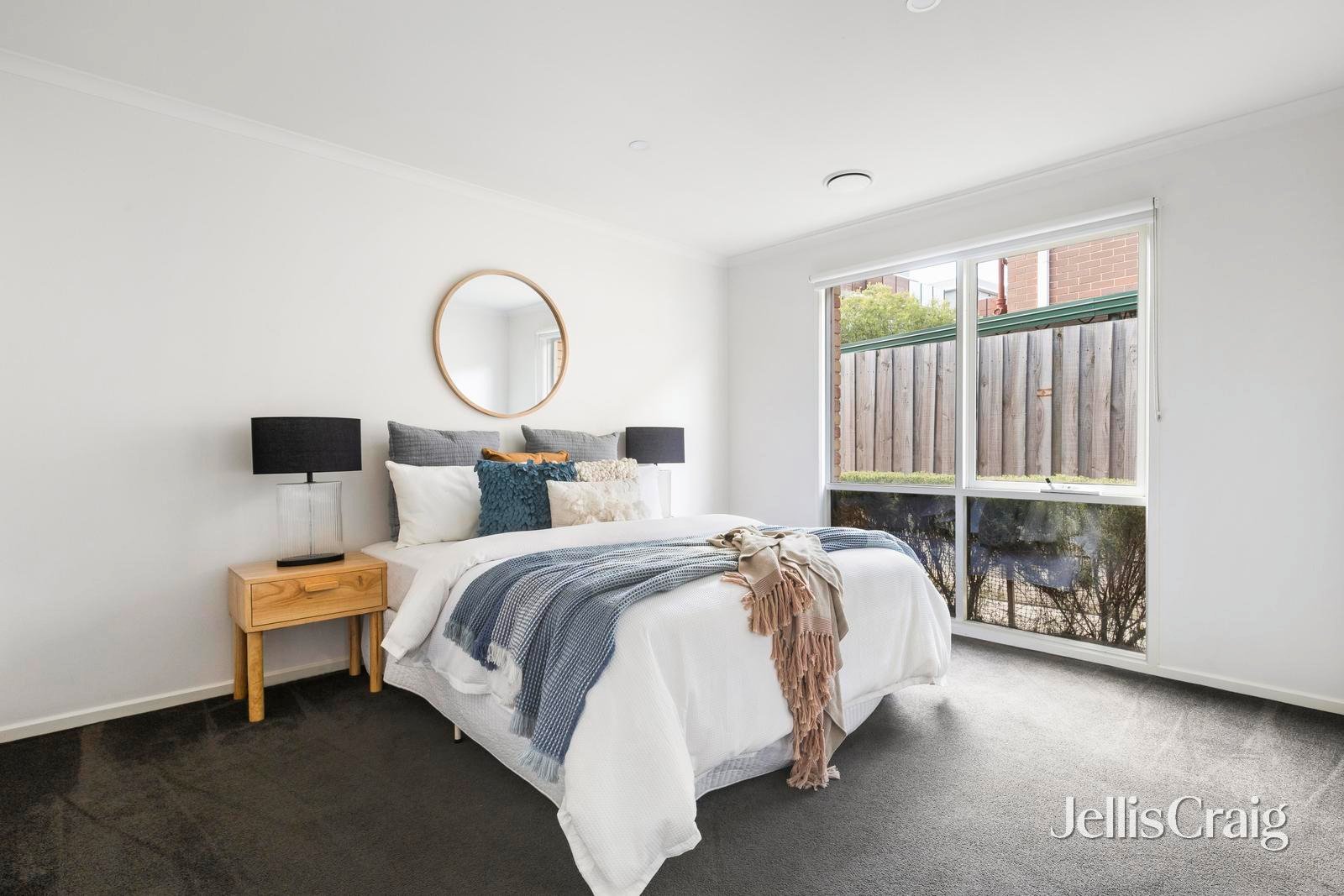 1/17 Toolambool Road, Carnegie image 6