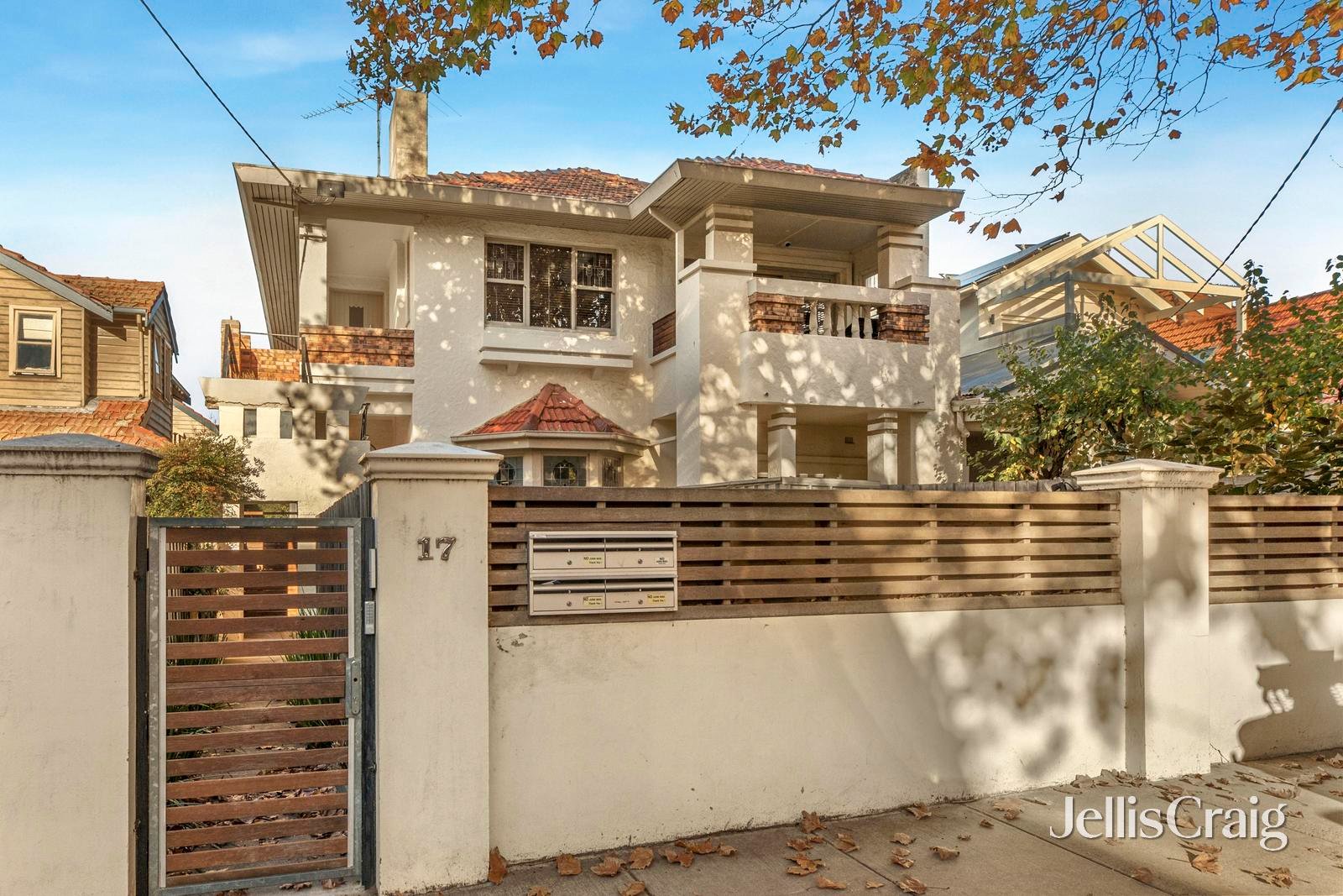 1/17 Vautier Street, Elwood image 1