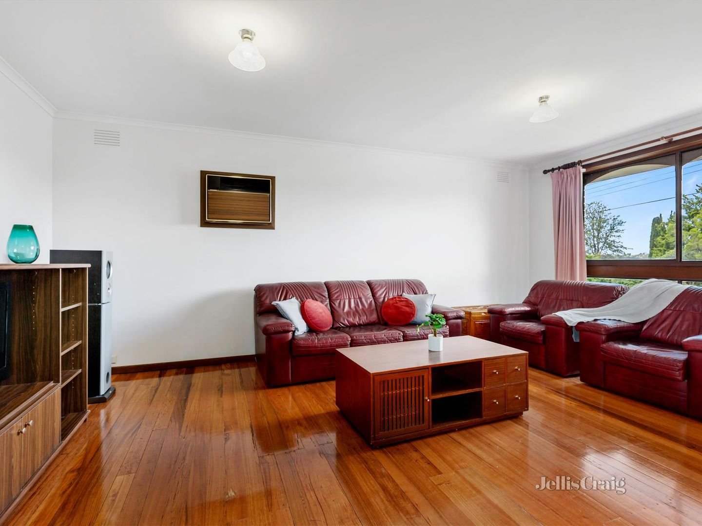 1/17 Victoria Street, Doncaster image 3