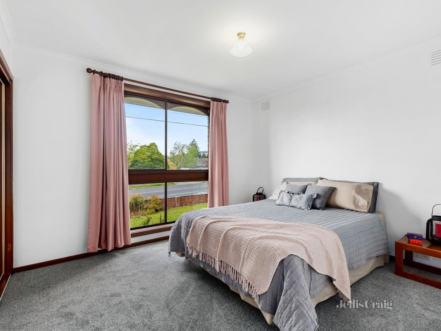 1/17 Victoria Street, Doncaster image 4
