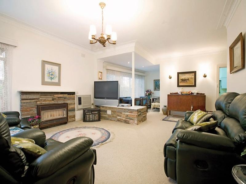 117 Willsmere Road, Kew image 2