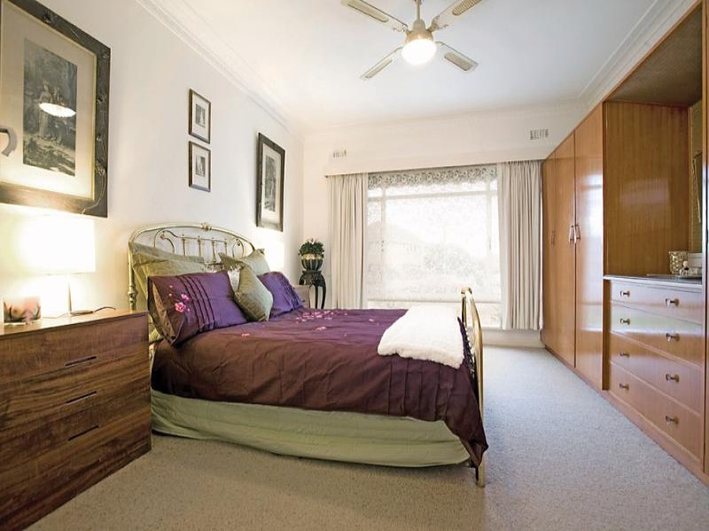 117 Willsmere Road, Kew image 4