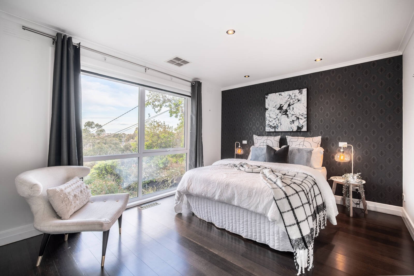 Property Gallery Thumbnail 10