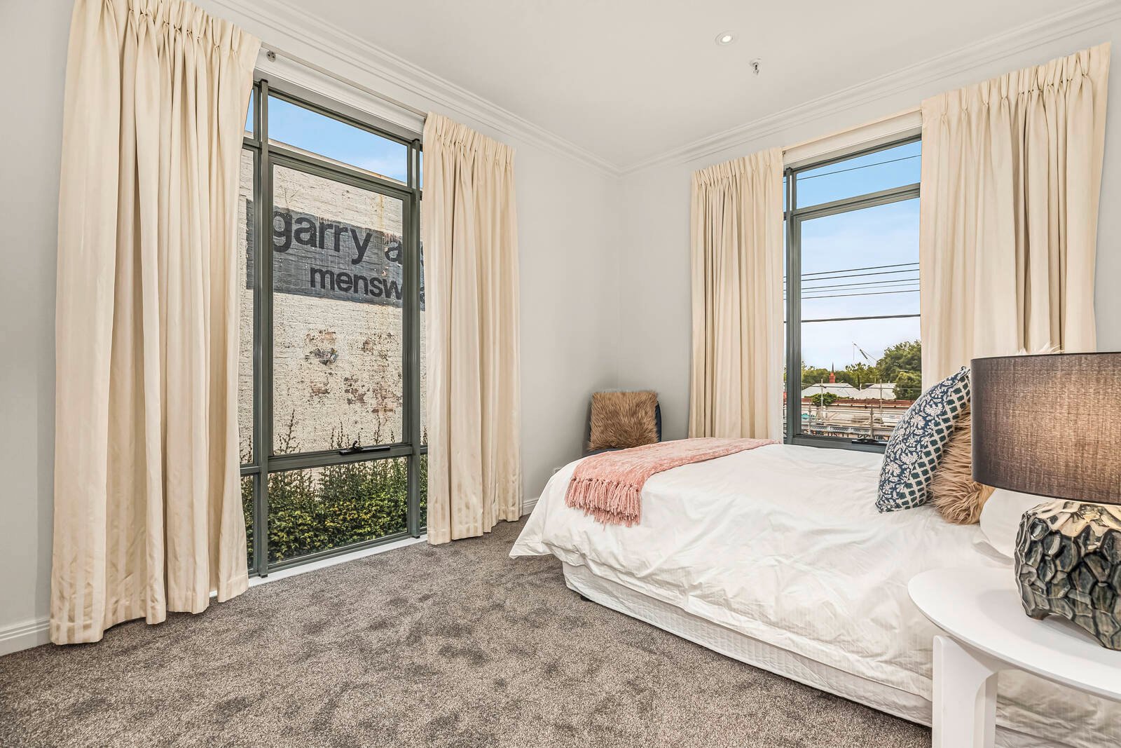 Property Gallery Thumbnail 7