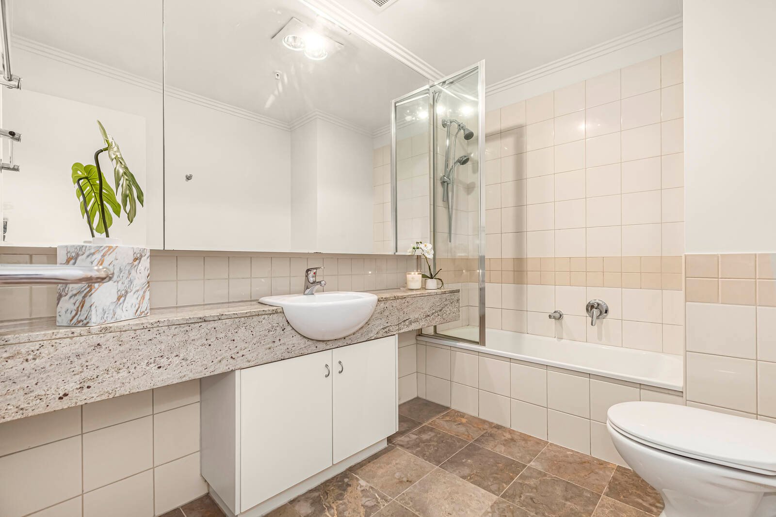 Property Gallery Thumbnail 8