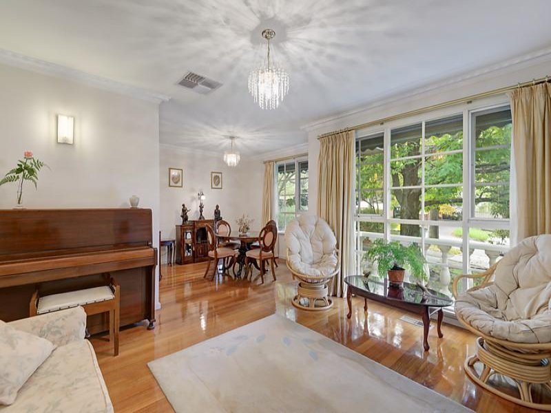 1/172 Mont Albert Road, Canterbury image 2