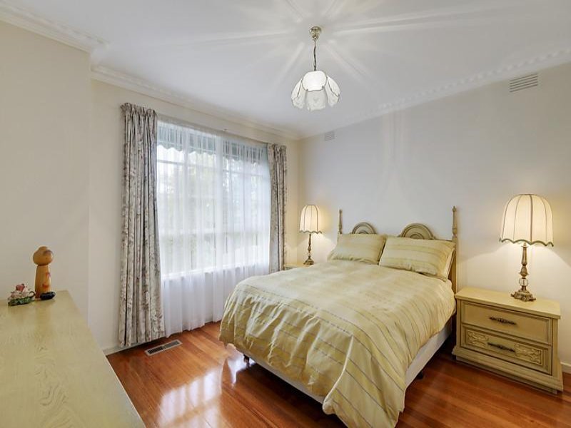 1/172 Mont Albert Road, Canterbury image 6