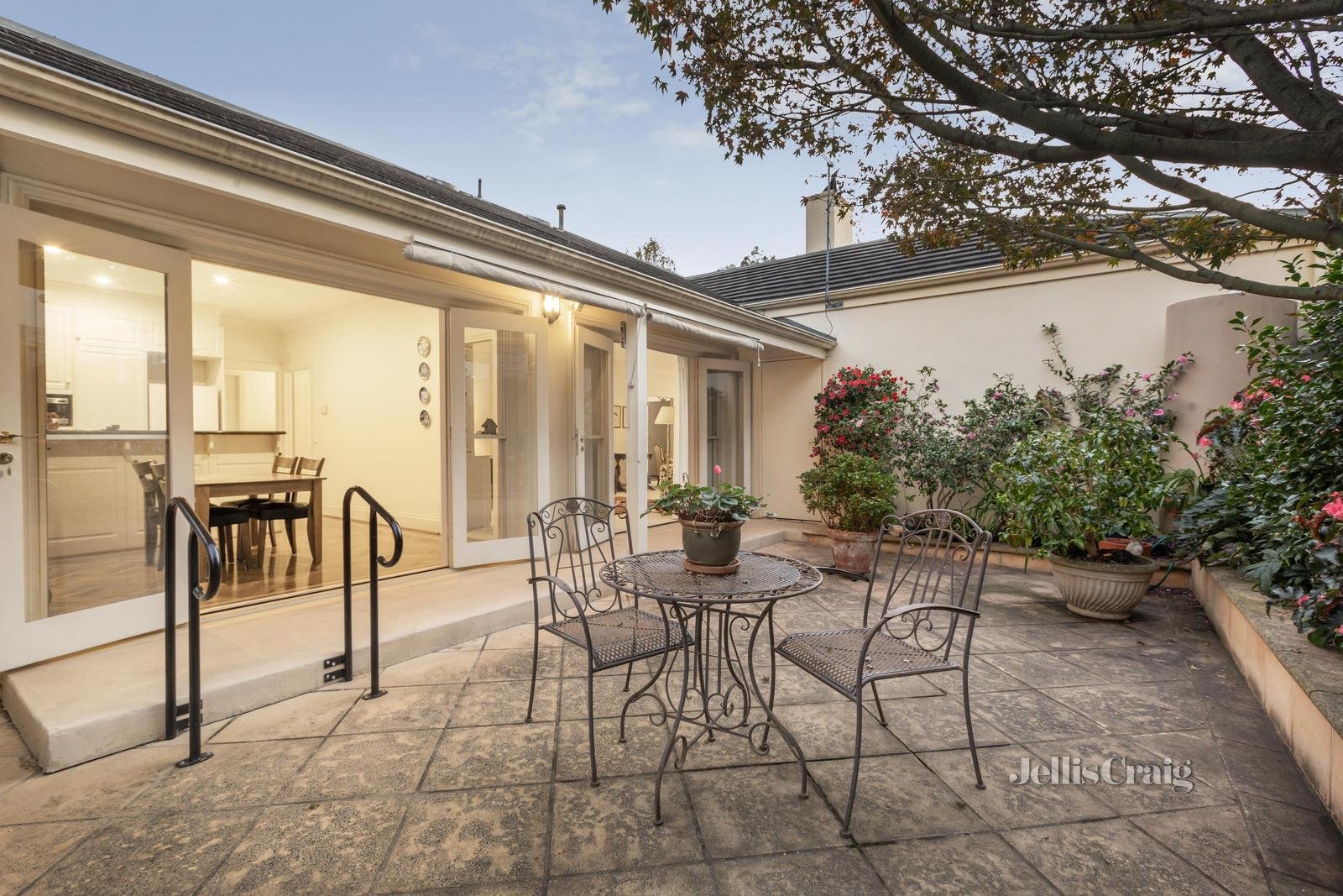 1/172 Wattle Valley Road, Camberwell image 13