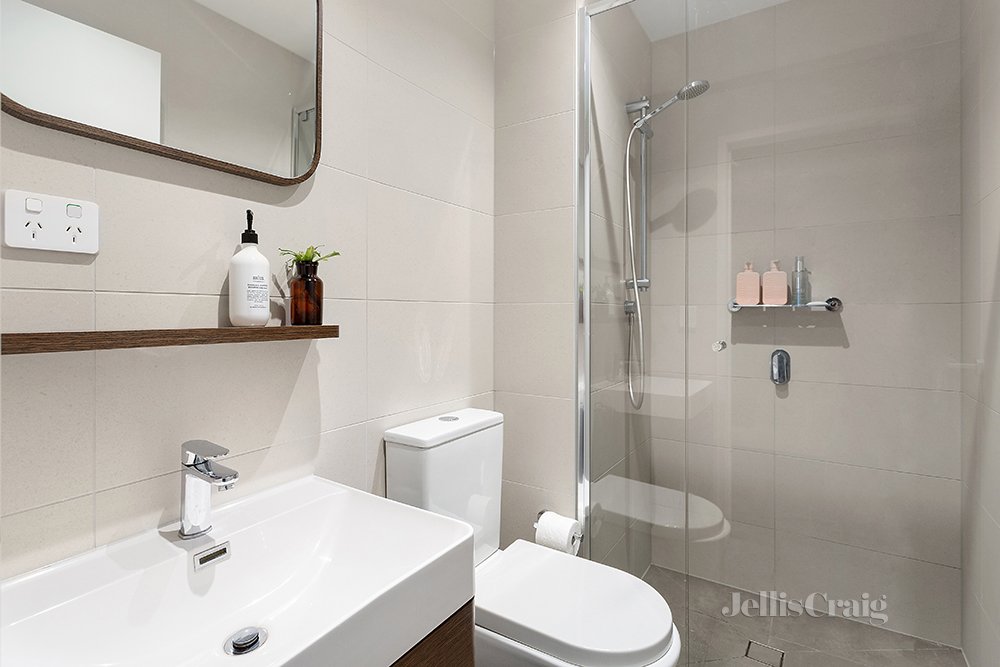 117/26 Pryor St, Eltham image 5
