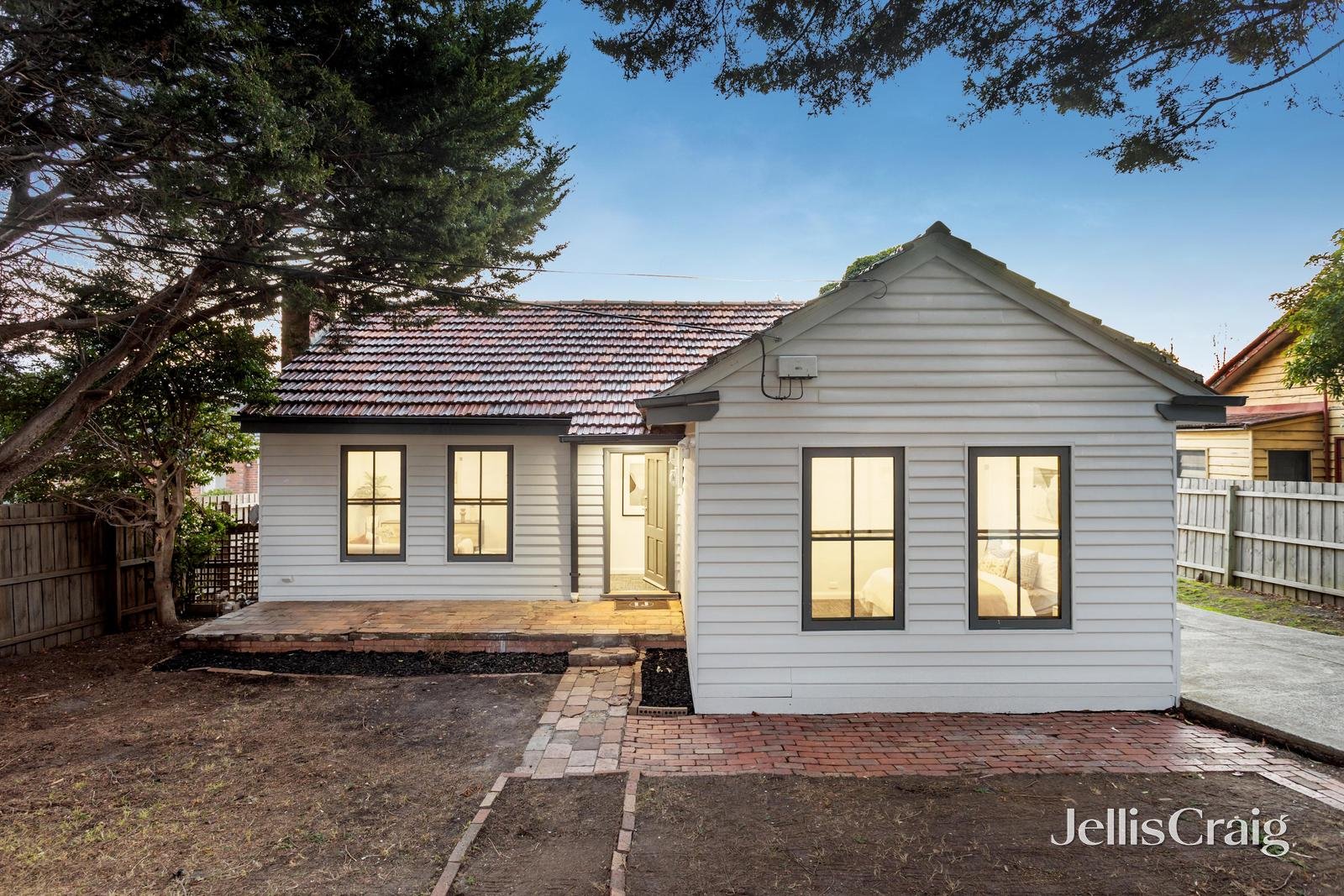 1/173 Blackburn Road, Mount Waverley image 2