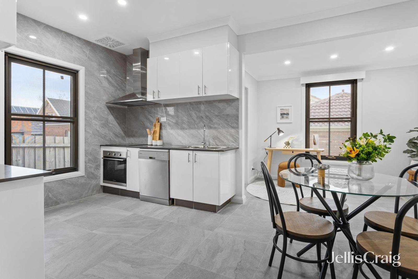 1/173 Blackburn Road, Mount Waverley image 4