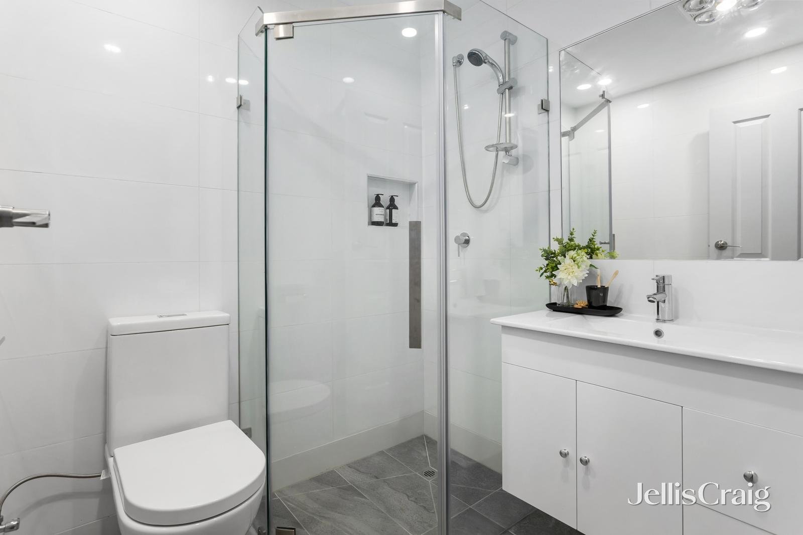 1/173 Blackburn Road, Mount Waverley image 11