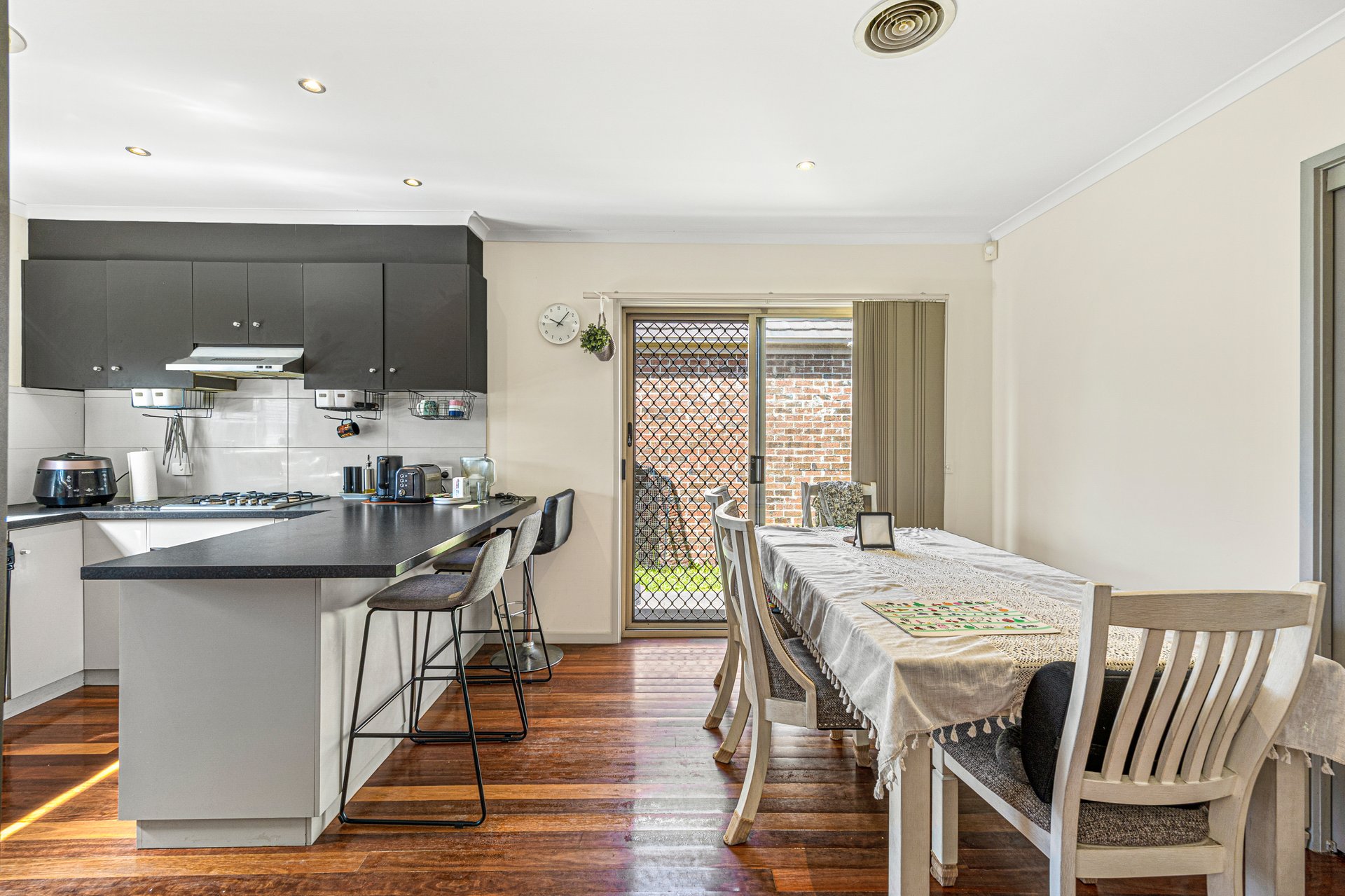 1/175 Blackburn Road, Mount Waverley image 3