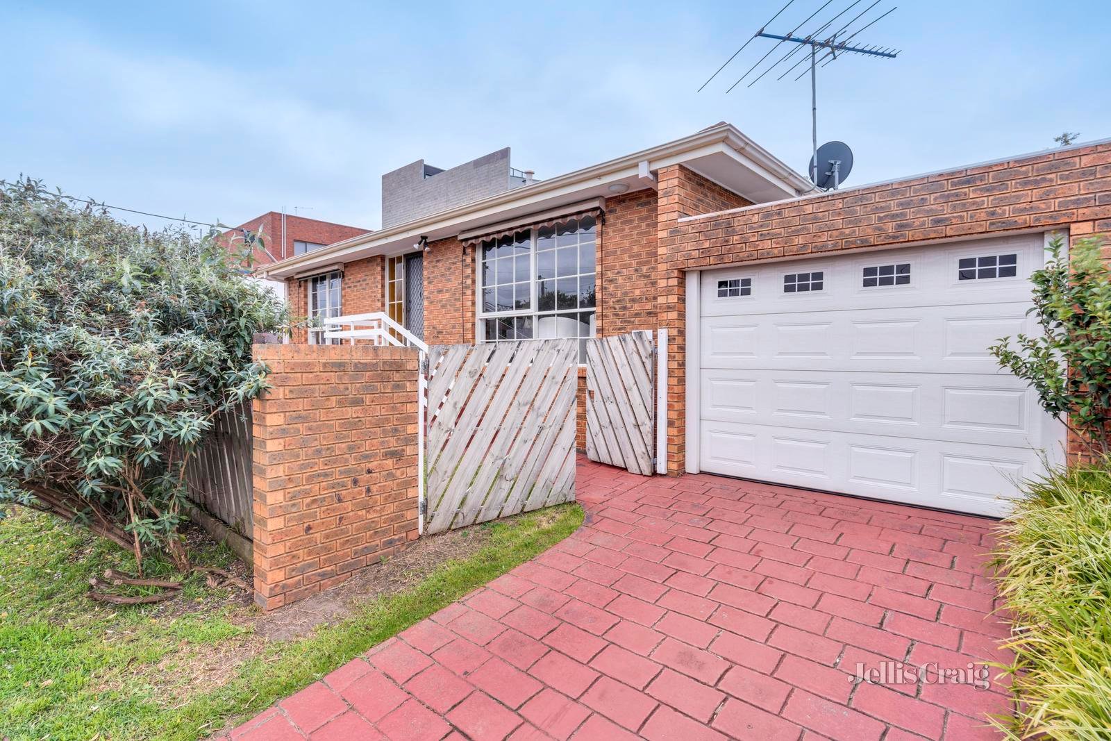 1/178 Waterloo Road, Oak Park image 1