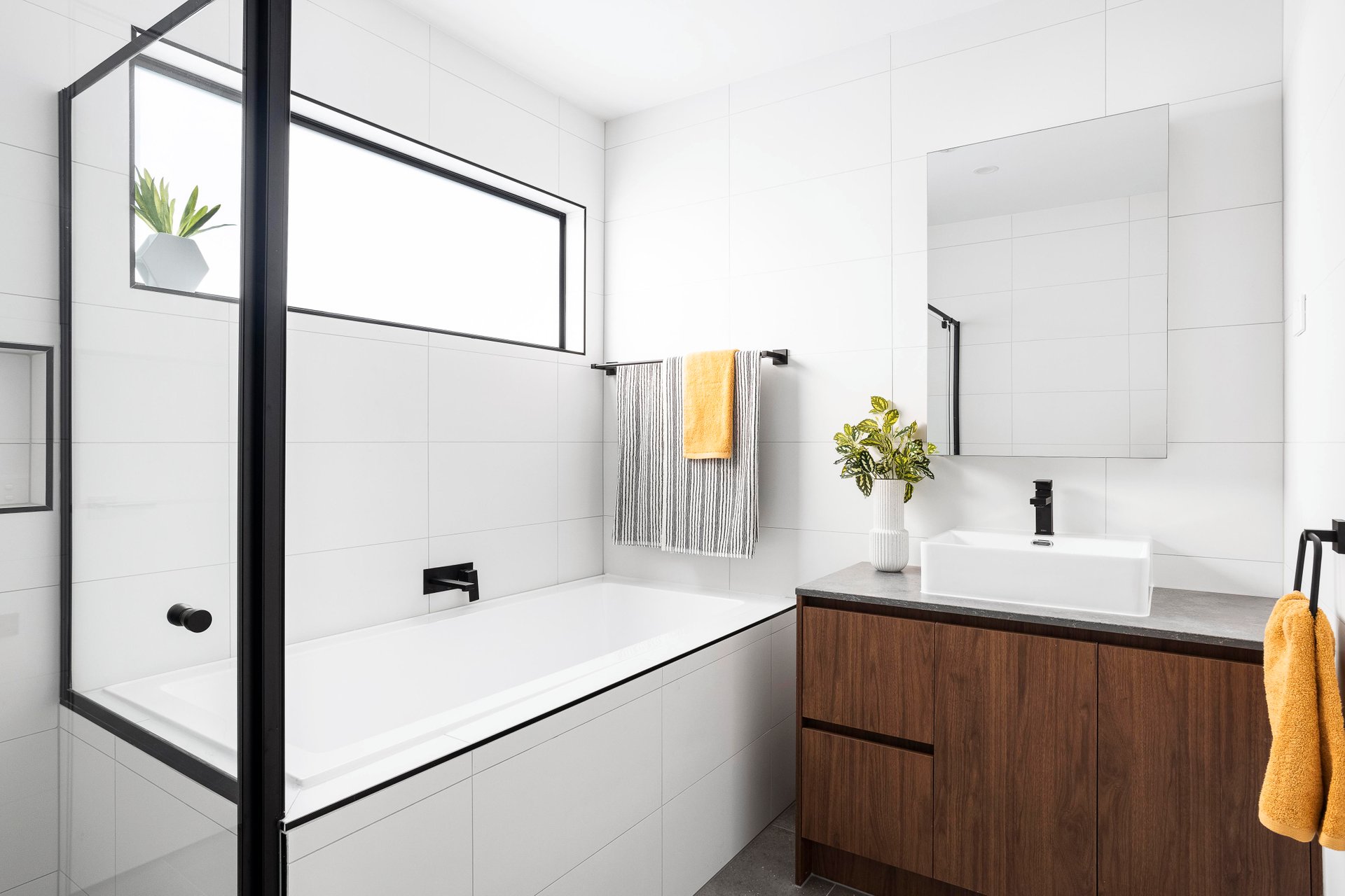 1/179 Waiora Road, Heidelberg Heights image 9