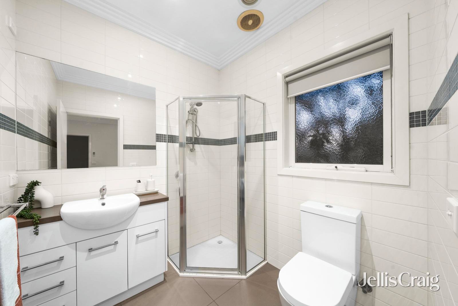 1/18-20 Marigold Avenue, Altona North image 8