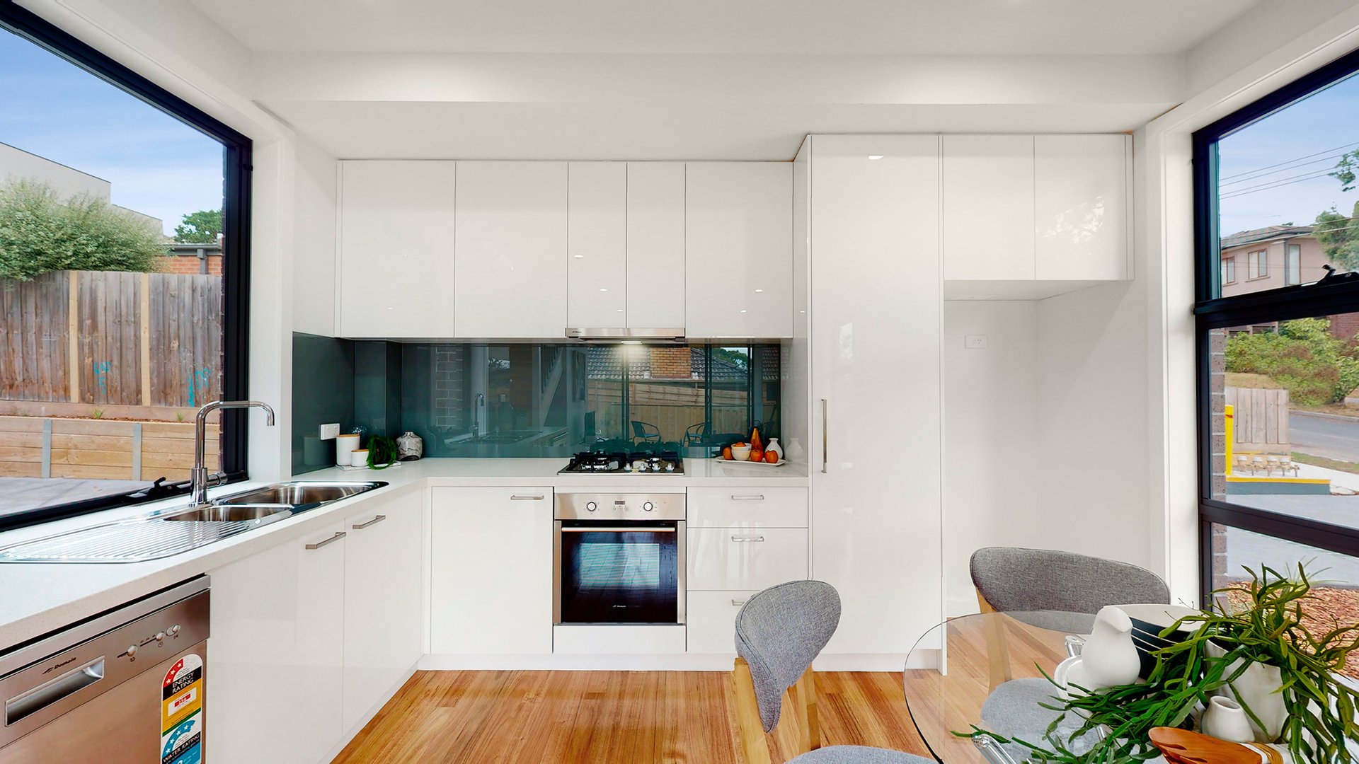Property Gallery Thumbnail 9