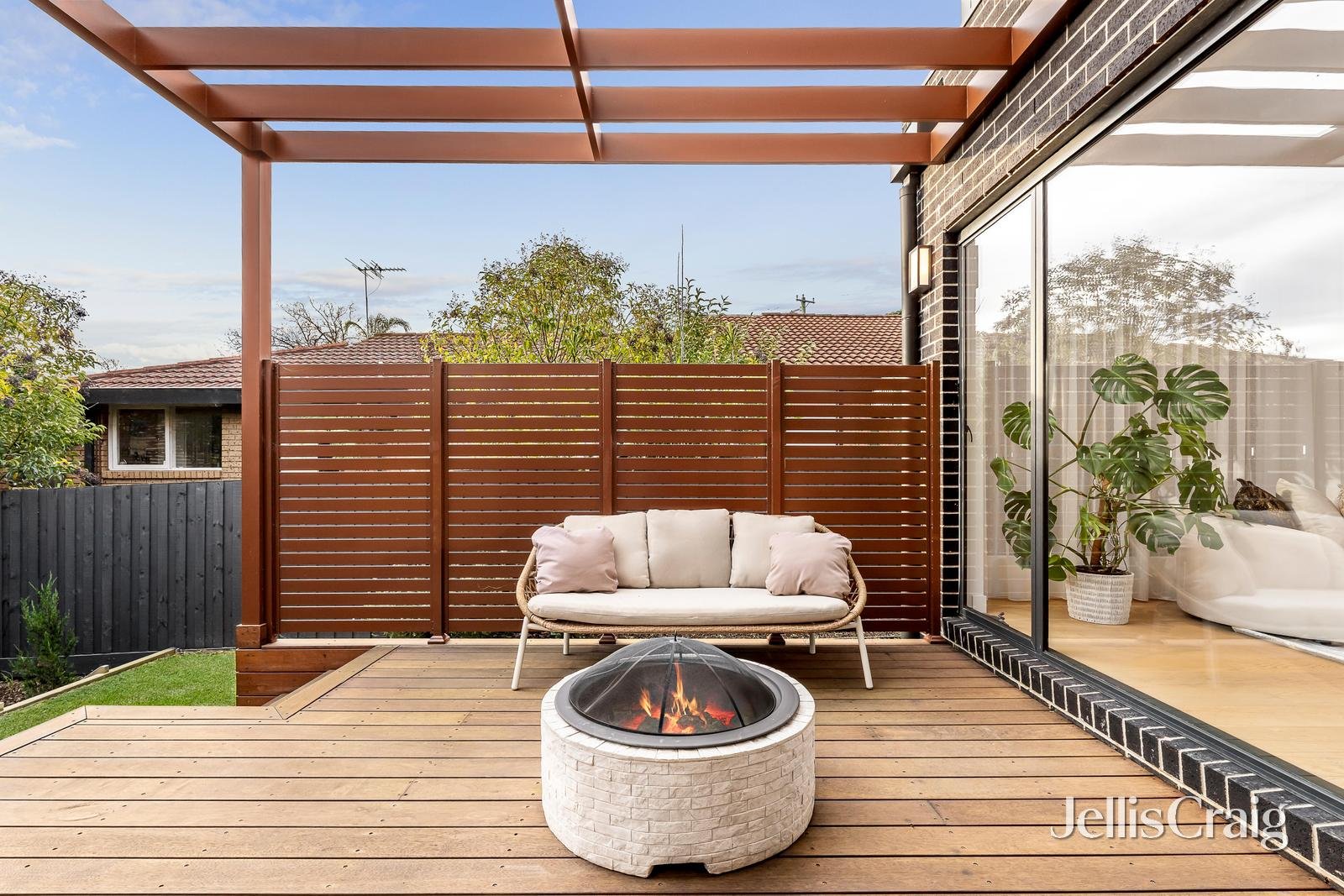 1/18 Broughton Road, Surrey&nbsp;Hills image 10