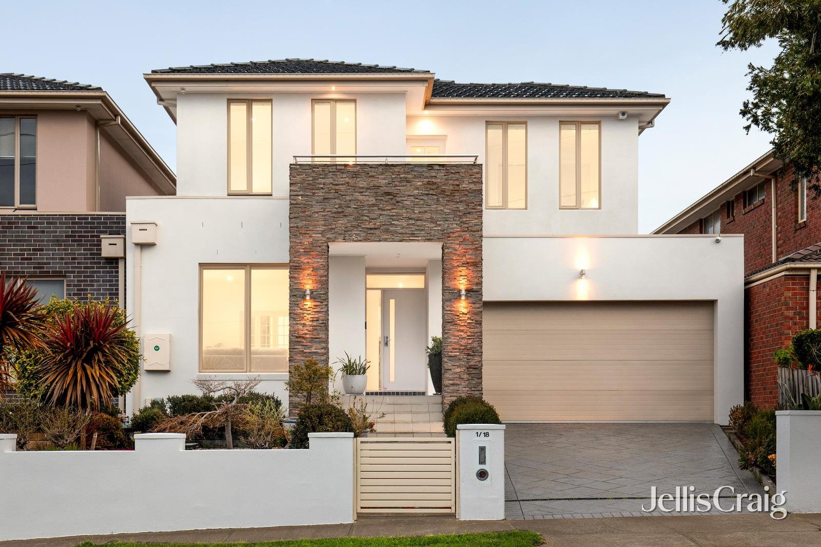1/18 Clifford Street, Glen&nbsp;Waverley image 1