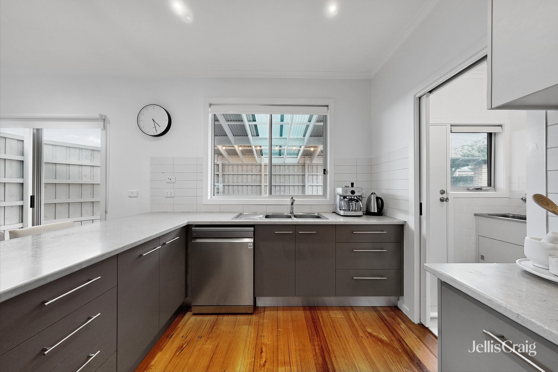 1/18 Clovis Street, Oakleigh East image 6