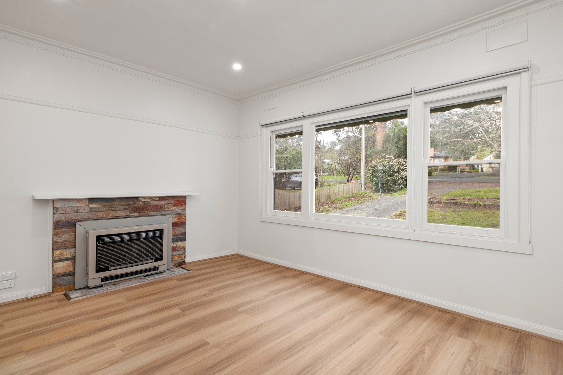118 Croydon Road, Croydon image 2