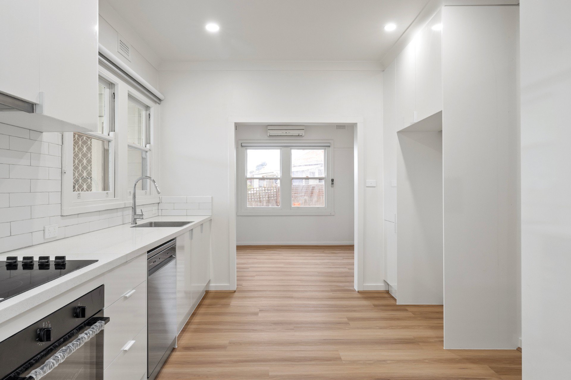 118 Croydon Road, Croydon image 5