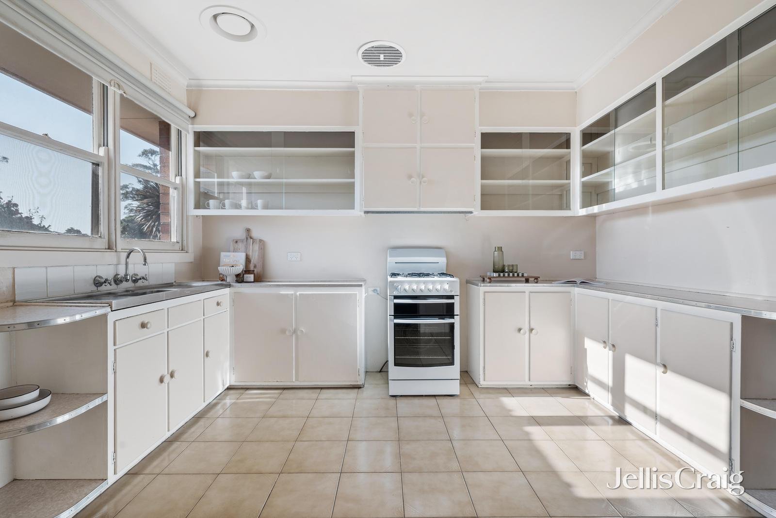 1/18 Donald Street, Blackburn South image 4