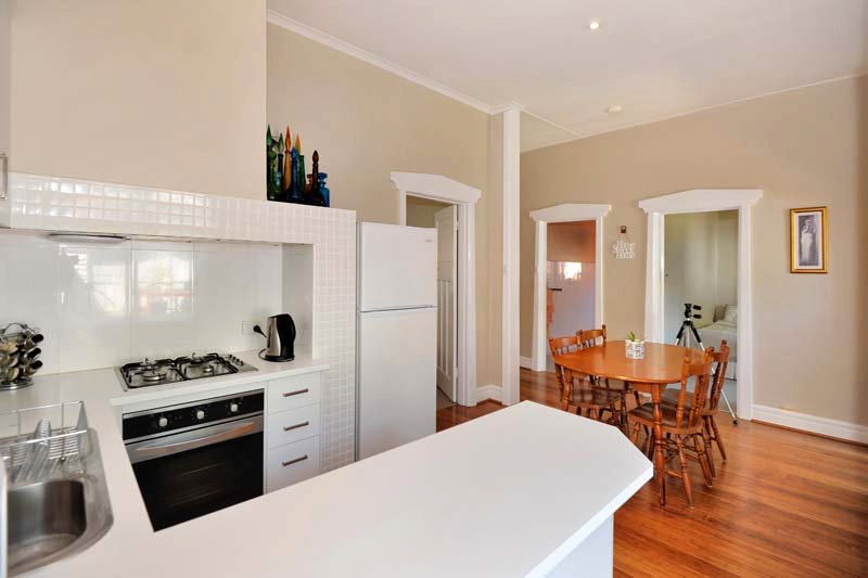 118 Doveton Street South, Ballarat Central image 3