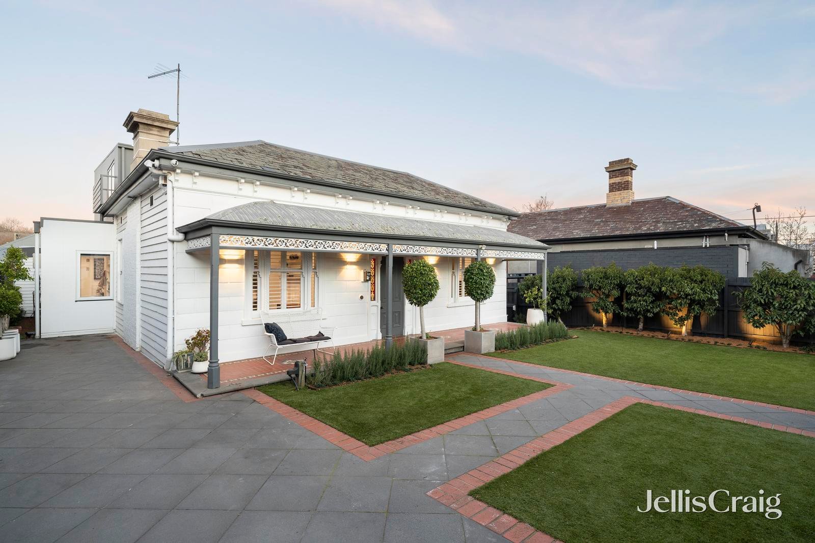 118 Edgevale Road, Kew image 1
