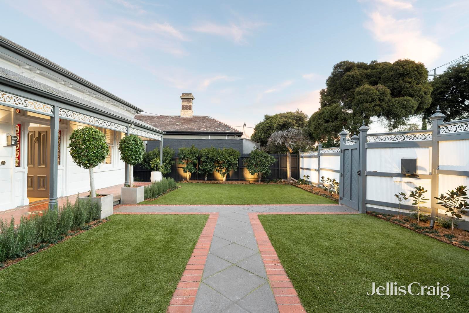 118 Edgevale Road, Kew image 2
