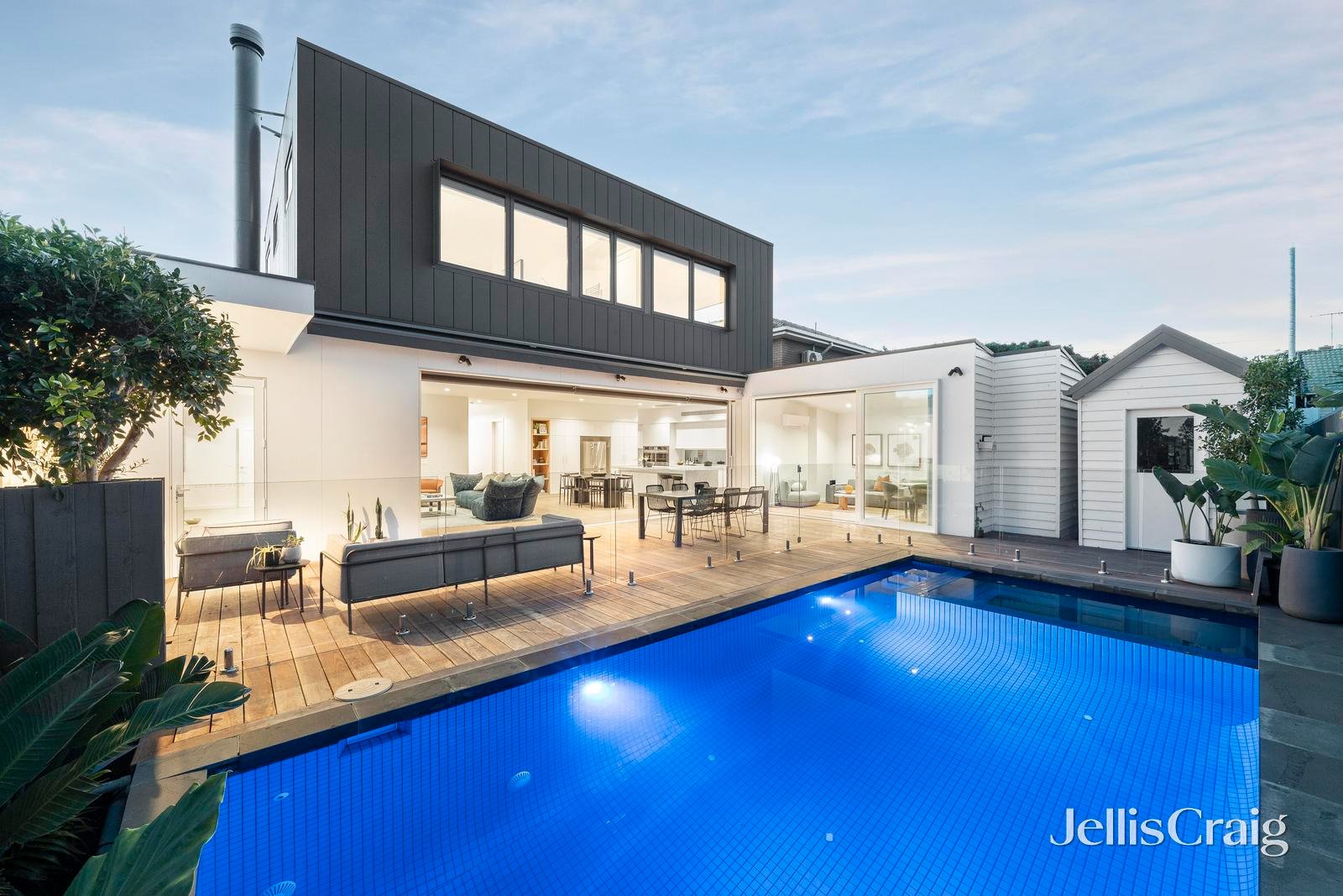 118 Edgevale Road, Kew image 5