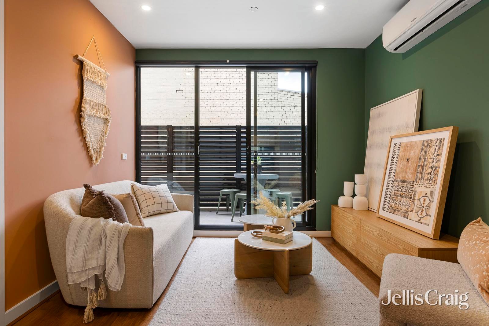 1/18 Gilbert Road, Preston image 2