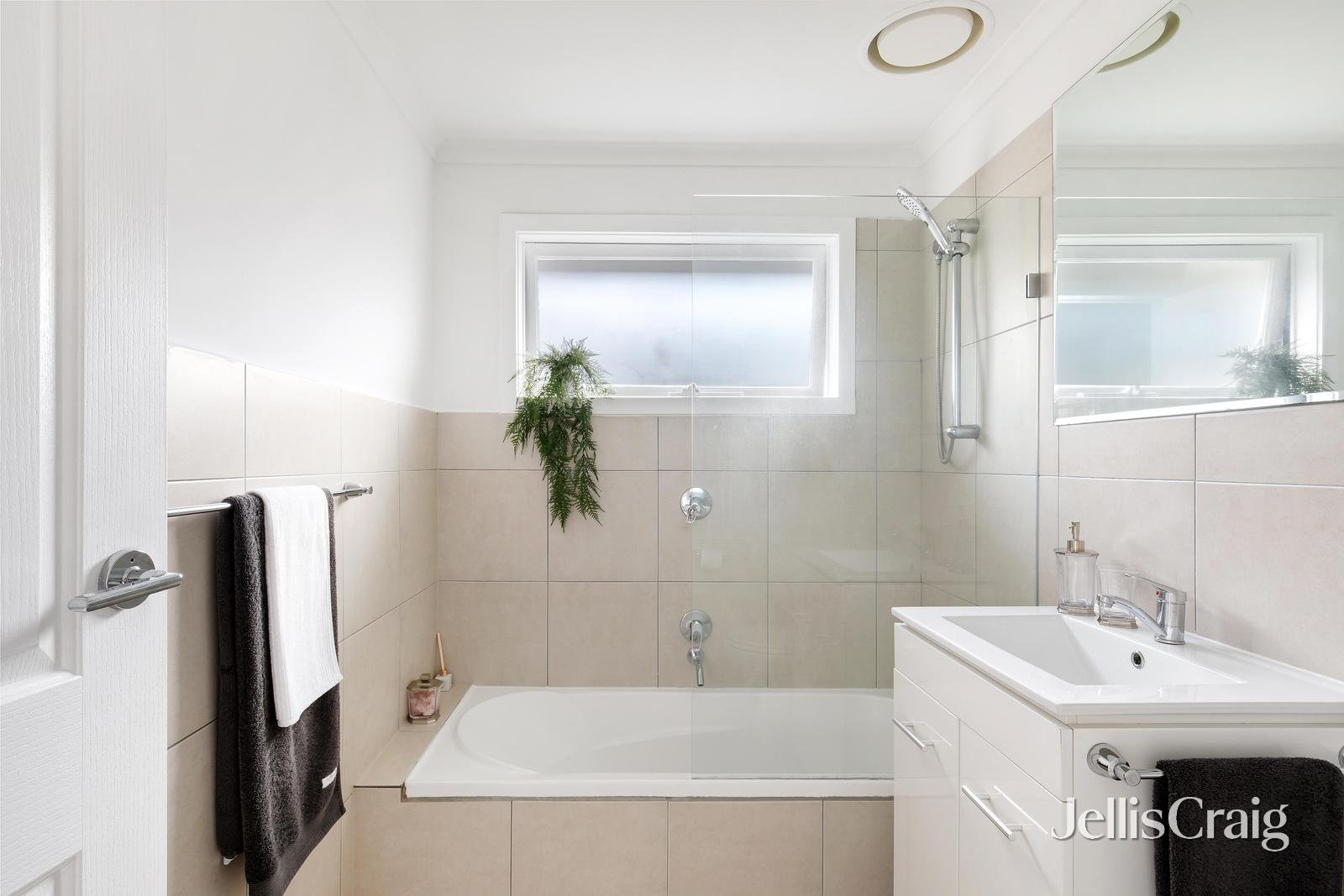 1/18 Helene Street, Eltham image 9