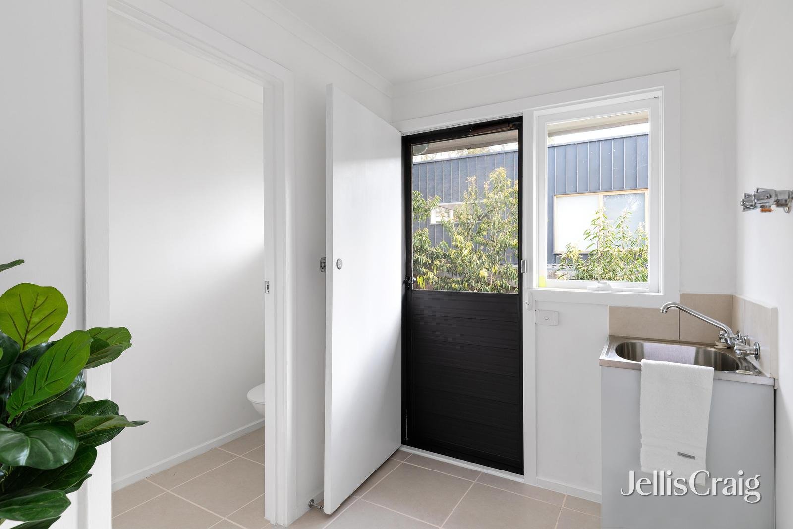 1/18 Helene Street, Eltham image 12