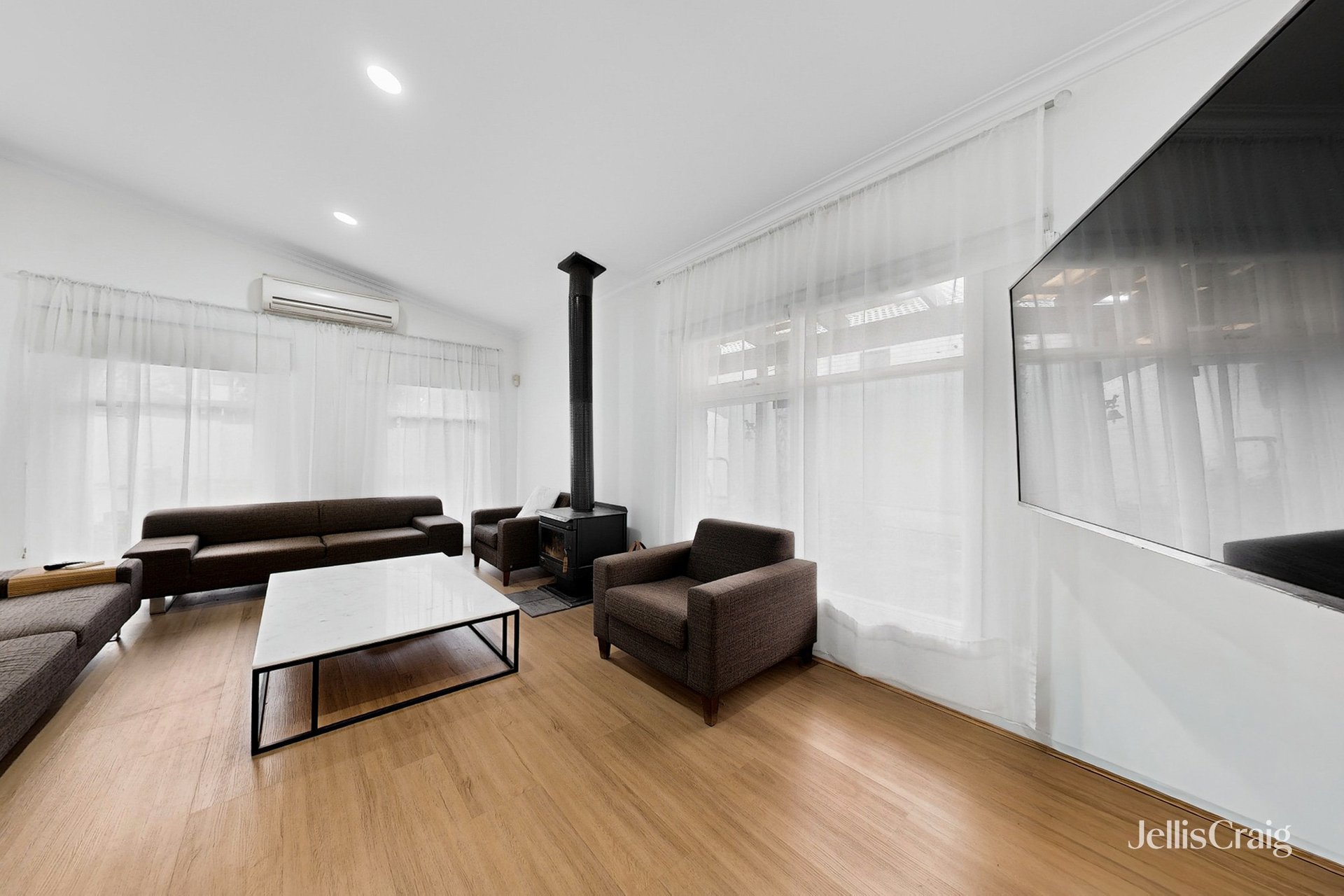 118 Hoffmans Road, Essendon image 3