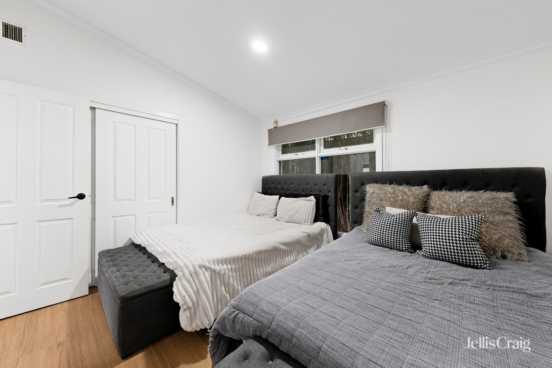 118 Hoffmans Road, Essendon image 6